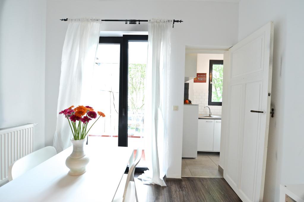 European Area Apartments Брюксел Екстериор снимка