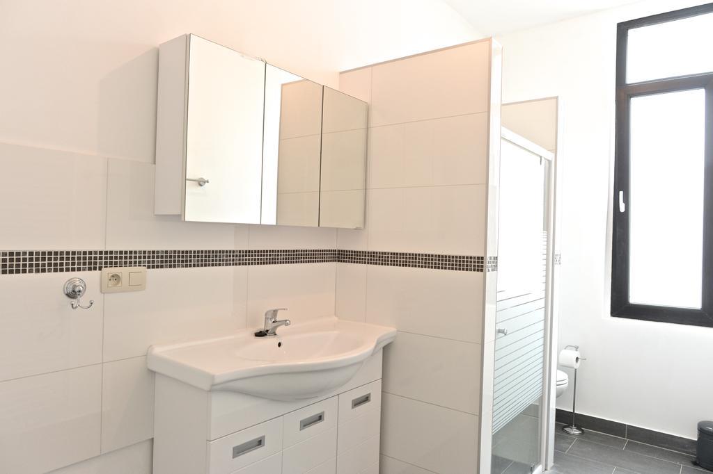 European Area Apartments Брюксел Екстериор снимка
